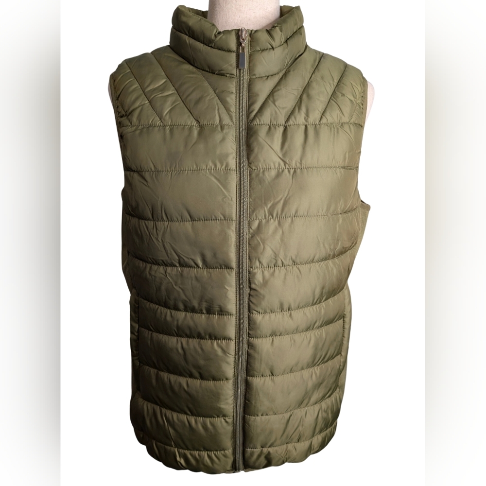 Ci Sono Women’s Puffer Vest  Size Large Avacado Green.Hiking. Mountain Holiday